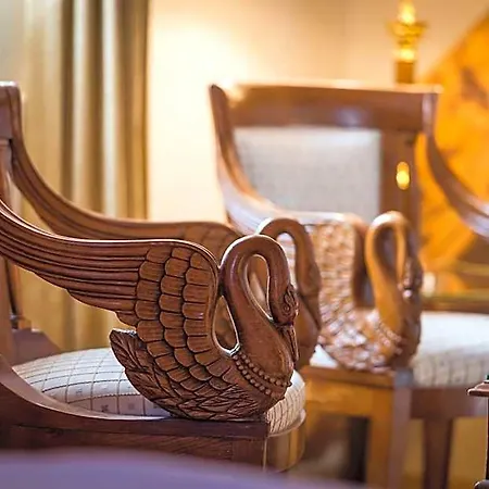 Du Raisin Hotel Cully