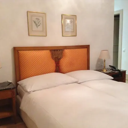 Du Raisin Szálloda 3*