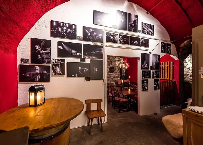 Otel Du Raisin Cully