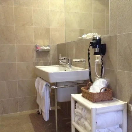 Du Raisin מלון 3*